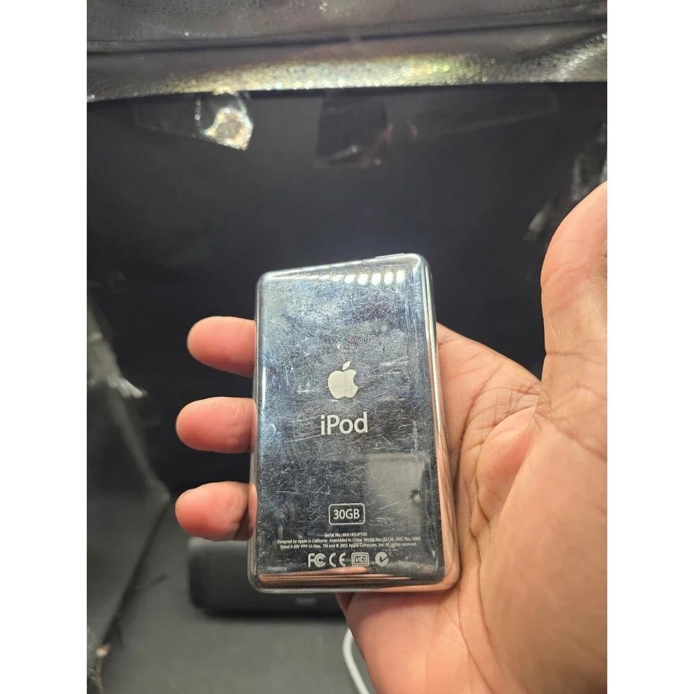 Apple iPod Video 5th Generation 30GB – Tested & Working